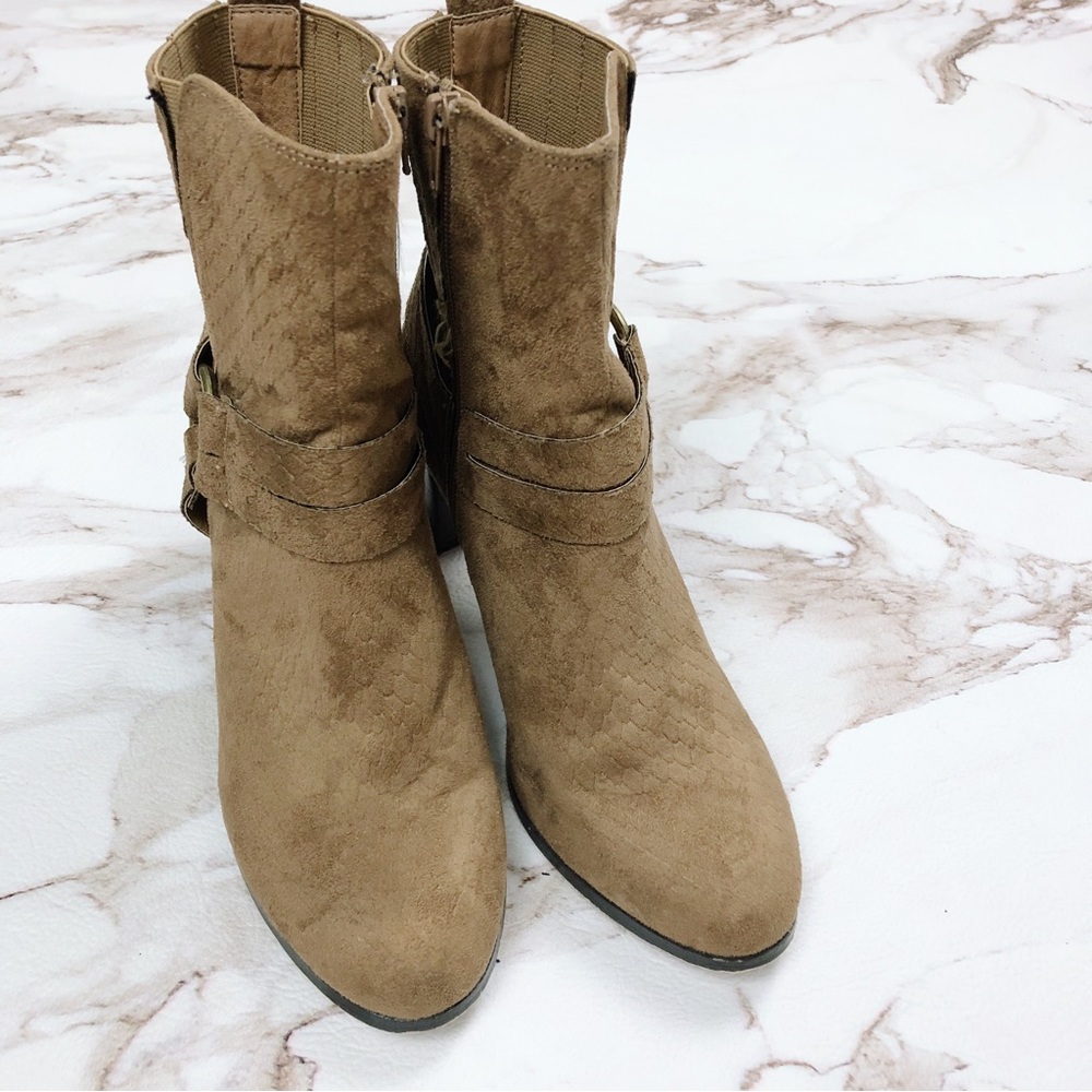 Coconuts By Matisse Boots - image 2